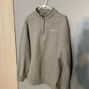 NIKE pullover